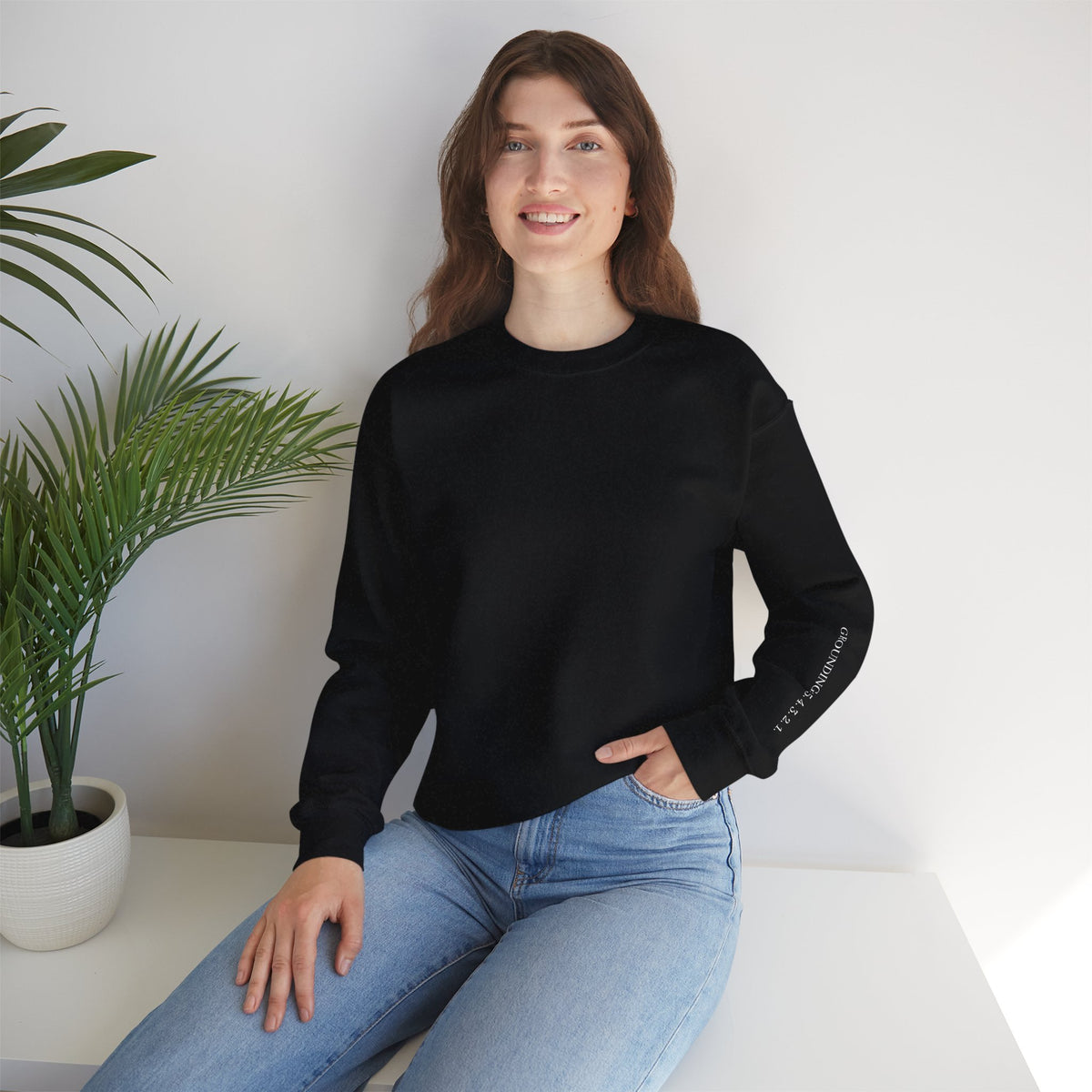 The GROUNDING Sweatshirt in Black